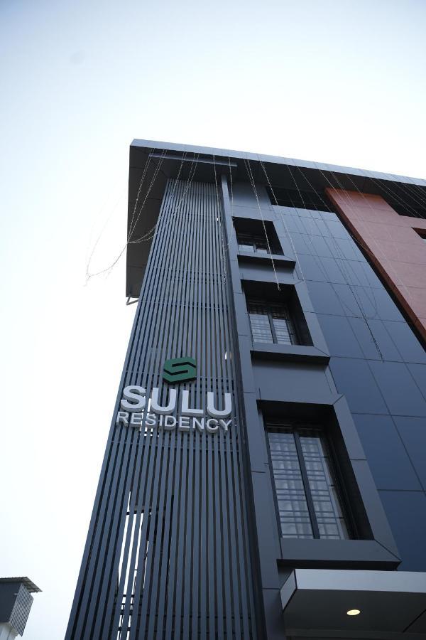 Hotel Sulu Residency à Kochi Extérieur photo