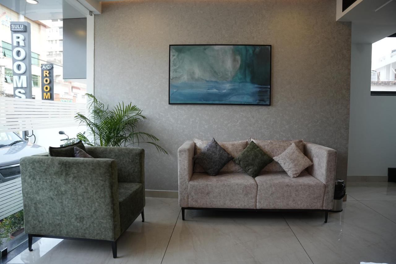 Hotel Sulu Residency à Kochi Extérieur photo