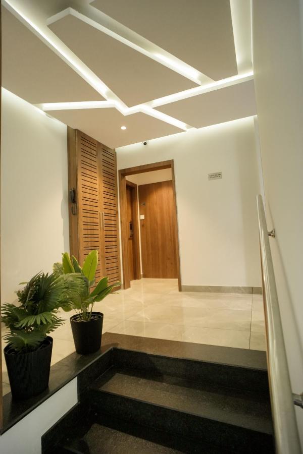 Hotel Sulu Residency à Kochi Extérieur photo