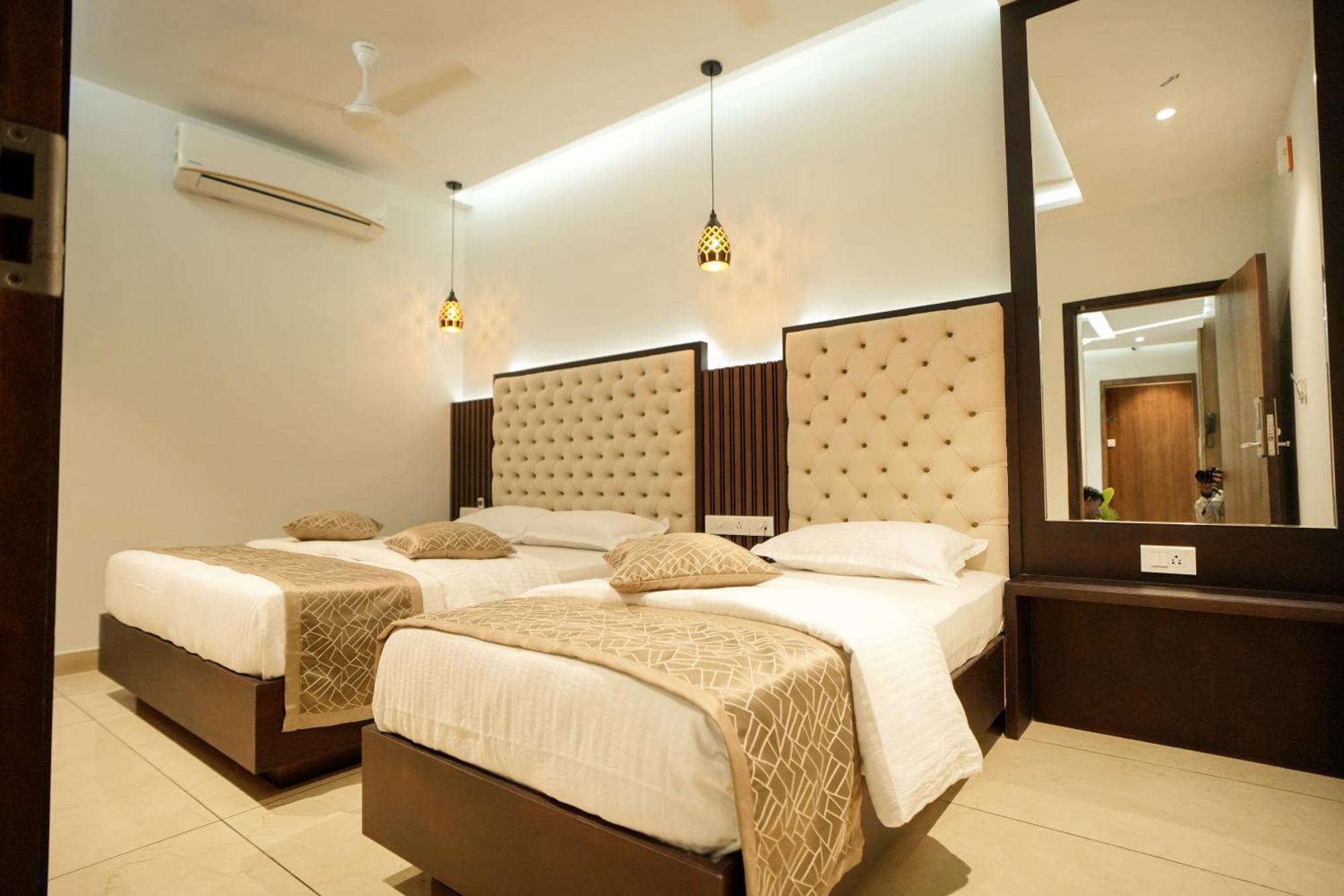 Hotel Sulu Residency à Kochi Extérieur photo