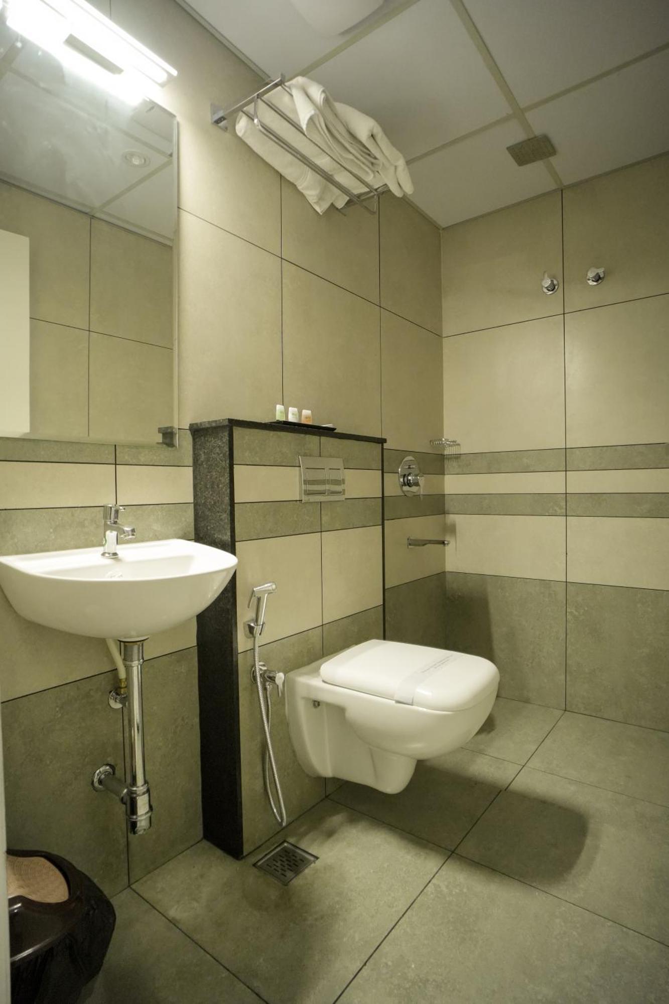 Hotel Sulu Residency à Kochi Extérieur photo